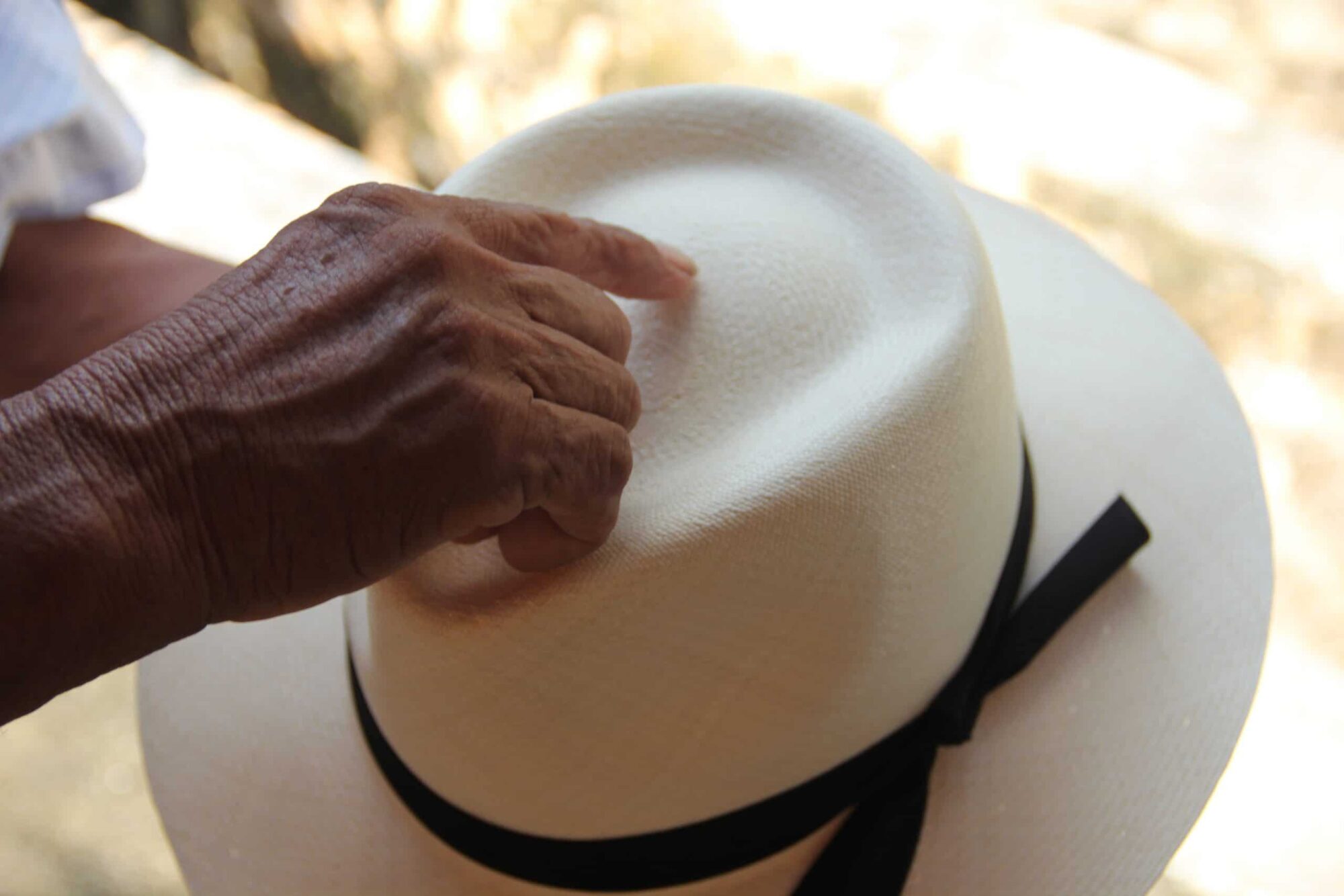 El sombrero de paja toquilla volvió a bajar de costo por la pandemia - El  Comercio